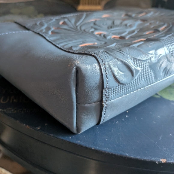 Patricia Nash Tooled Leather Crossbody – Dusty Blue Floral w/ Metallic - Picture 9 of 16